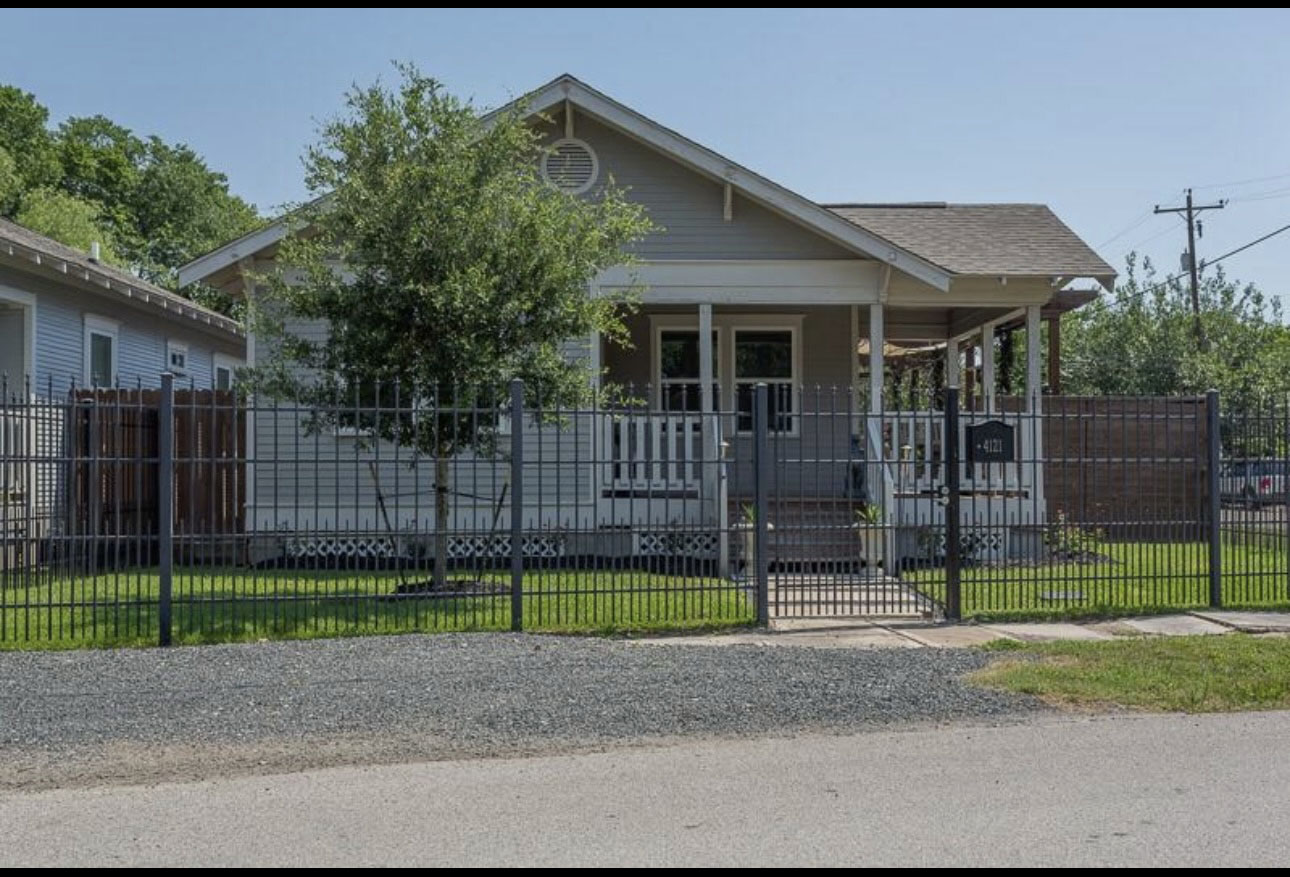 Straight-on front exterior of 4121 Rusk Street